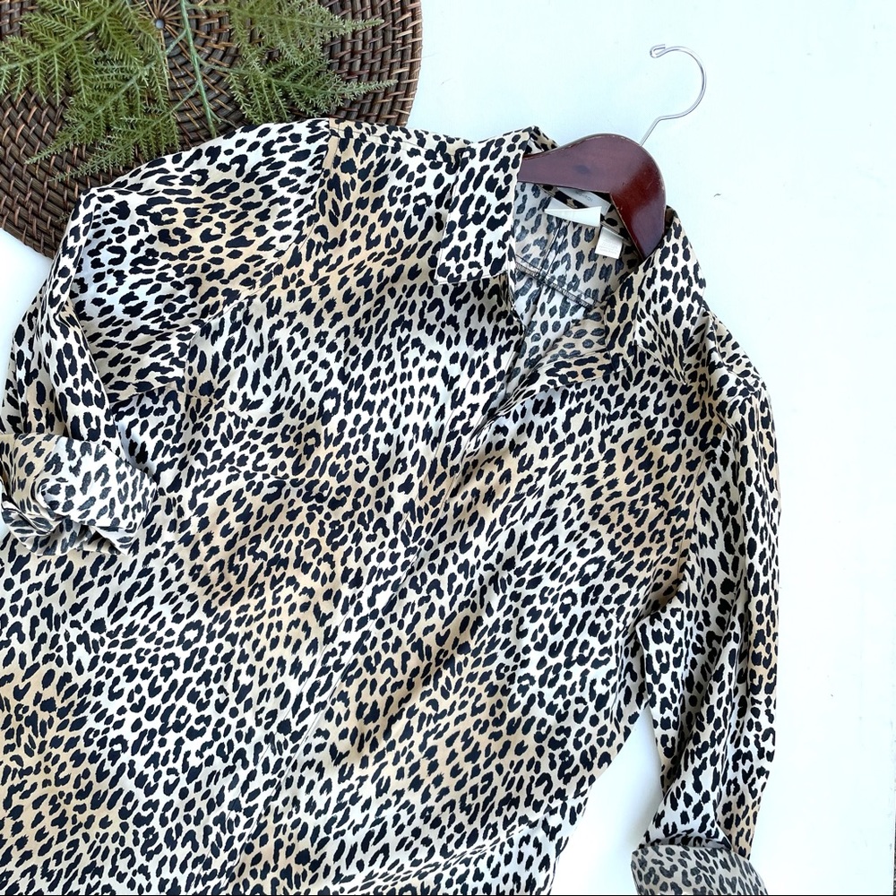 Chico’s Women’s Shirt Tan Black Leopard Button Up Long Sleeve Cotton Medium 2
